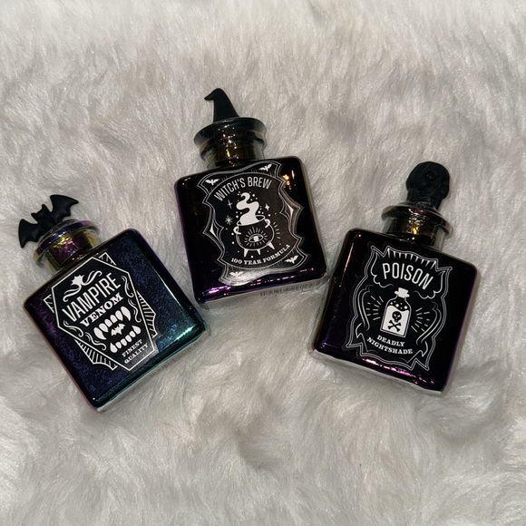 Set of 3 Mini Glass Potion Bottles - Picture 6 of 7